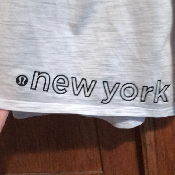 Lululemon New York Long sleeve - Picture 5 of 5